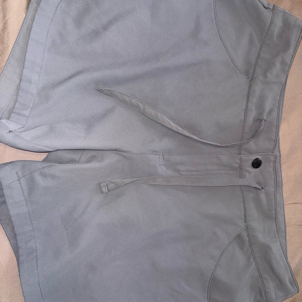 Women's Light Gray Magellan Casual Shorts